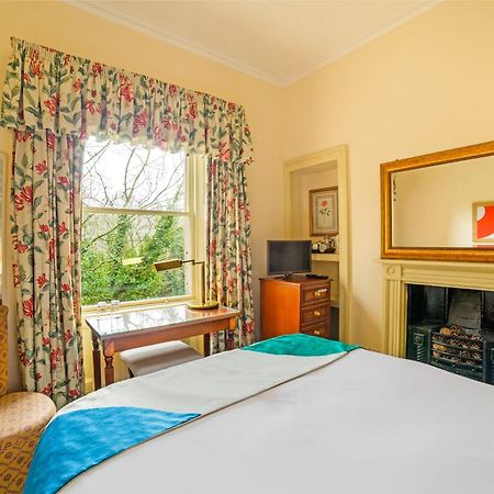 Oyo Bailbrook Lodge, バース エクステリア 写真