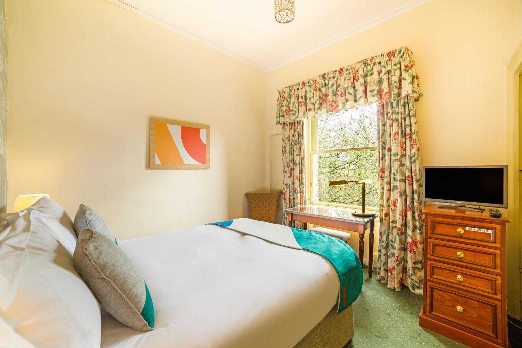 Oyo Bailbrook Lodge, バース エクステリア 写真