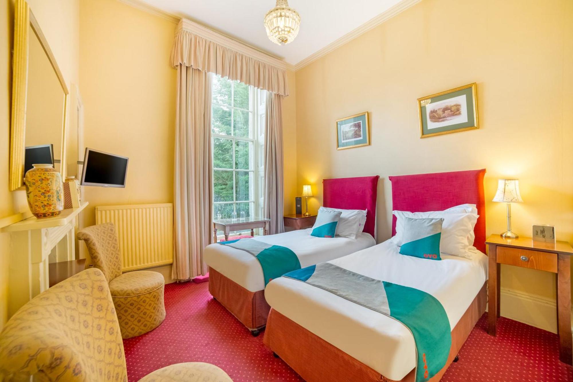 Oyo Bailbrook Lodge, バース エクステリア 写真